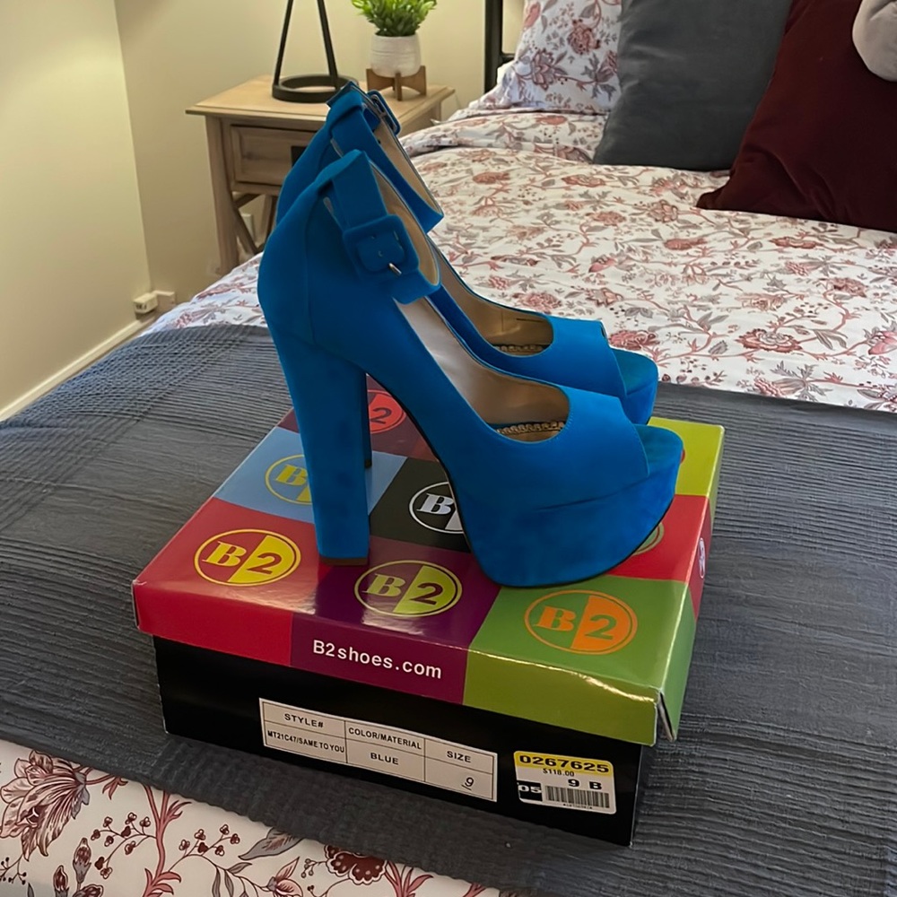 B2 Blue High Heels with platform